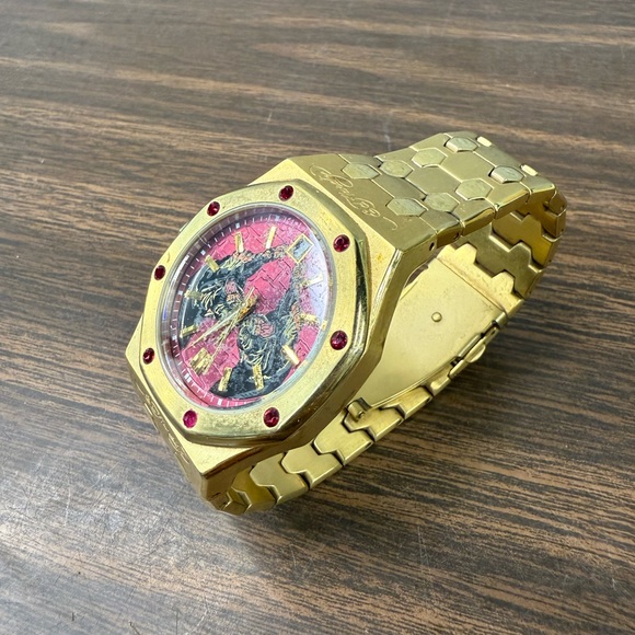 Don Ed Hardy Design Watch Y2K Gold Tone 10ATM Adjustable Rare Design - Picture 1 of 8
